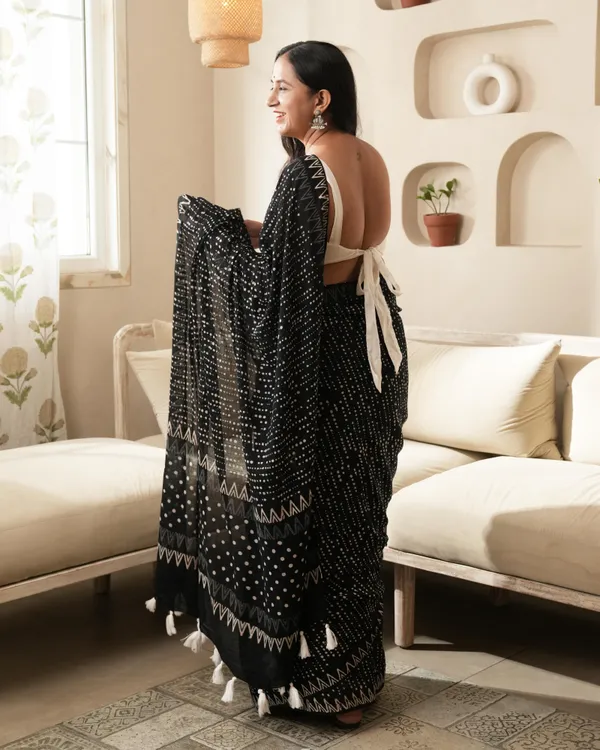 Multicolour_Cotton_Dot_Hblock_Print_Moonga_Saree_With_Tassels_For_Women